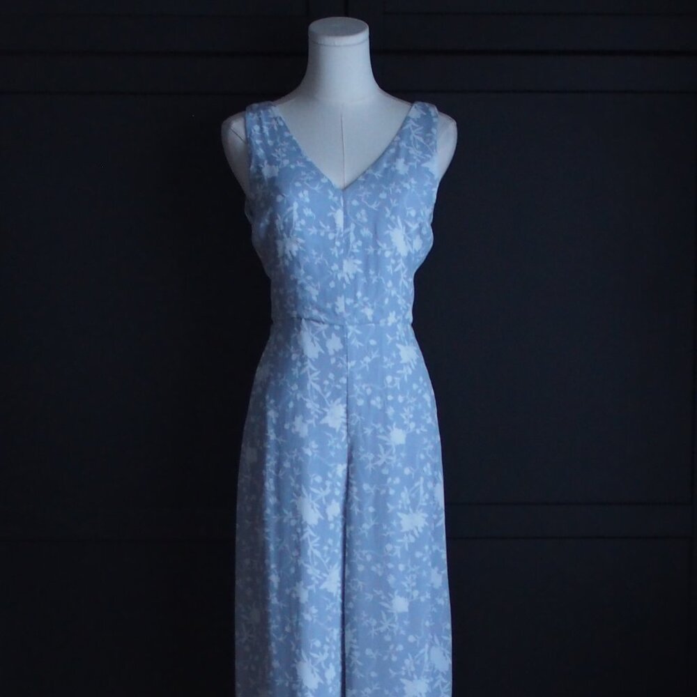 Wilfred | NWOT Wilfred Écoulement V Jumpsuit, Sleeveless
